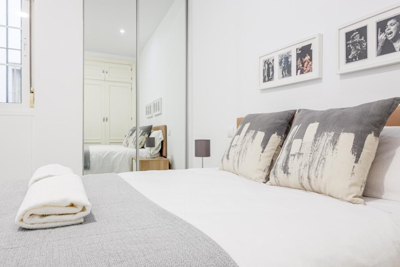 Ruiz Gijon Elegante Y Moderno En La Mas Autentica Apartament